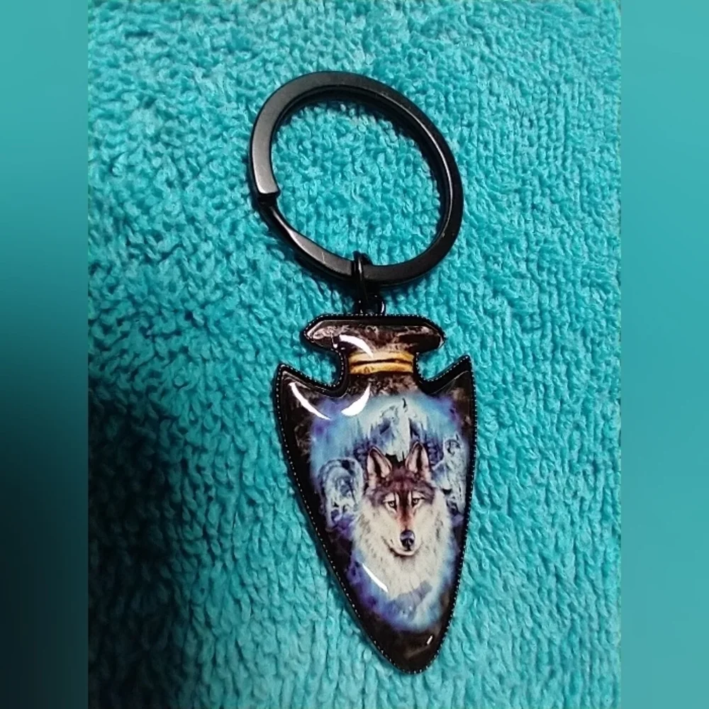Black keychain wolf pack at blue mountain jewelry